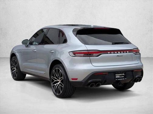 Dolomite Silver Metallic 2024 Porsche Macan