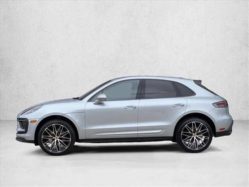 Dolomite Silver Metallic 2024 Porsche Macan