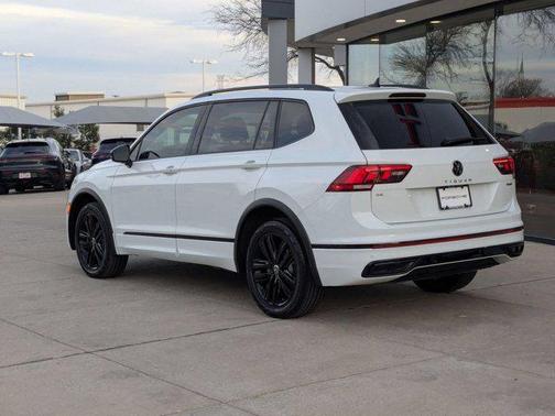 2022 Volkswagen Tiguan 2.0T SE R-Line Black 4MOTION