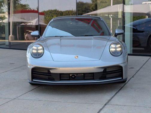 2025 Porsche 911 Carrera