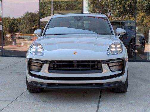 2022 Porsche Macan S