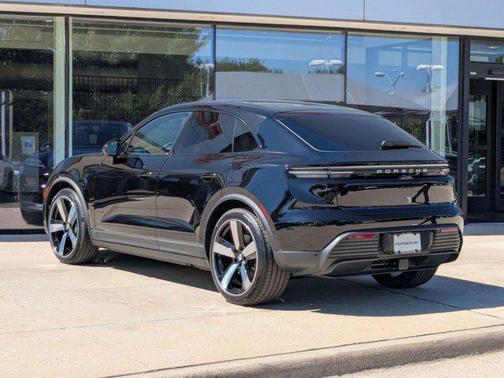 2025 Porsche Macan Electric
