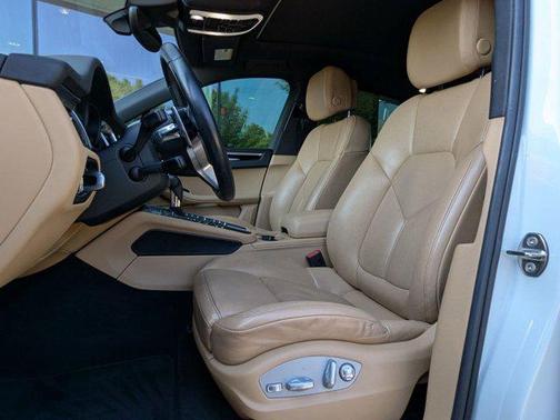 2017 Porsche Macan AWD