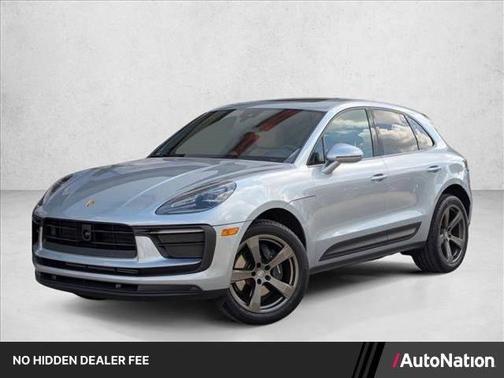 Dolomite Silver Metallic 2026 Porsche Macan