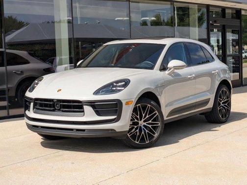 2025 Porsche Macan AWD
