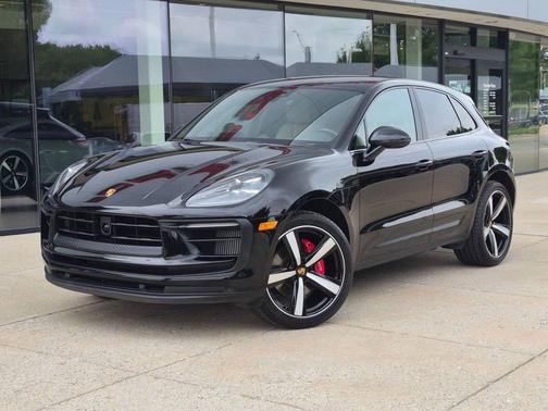 Black 2023 Porsche Macan SUV