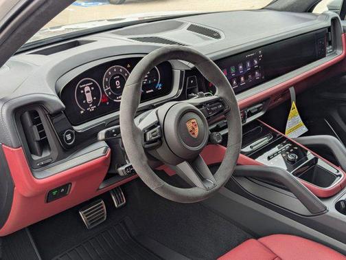 2026 Porsche Cayenne GTS