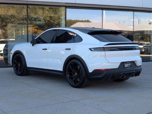 2025 Porsche Cayenne Turbo GT