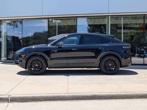 2025 Porsche Cayenne 