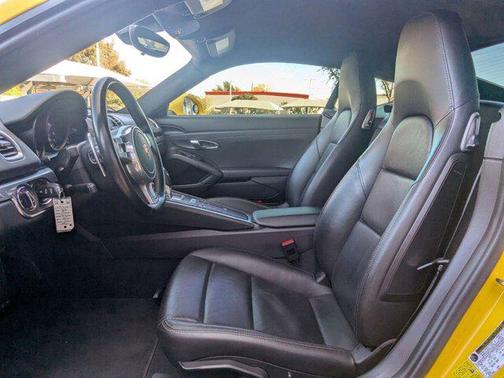 2016 Porsche Cayman 2dr Cpe