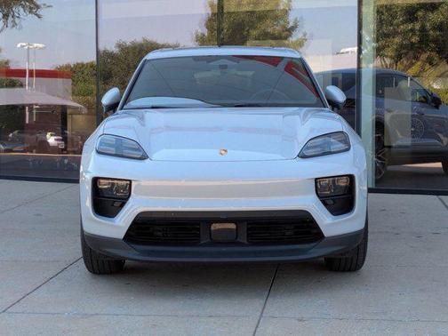 2025 Porsche Macan Electric