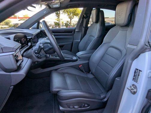 2025 Porsche Macan Electric