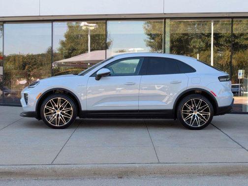 2025 Porsche Macan Electric