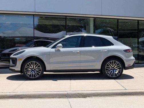 2025 Porsche Macan AWD