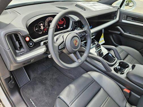 2024 Porsche Cayenne AWD