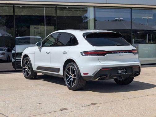 2024 Porsche Macan Base