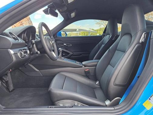 2025 Porsche 718 Cayman 
