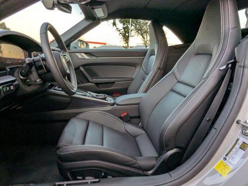 2026 Porsche 911 Carrera 4S Cabriolet