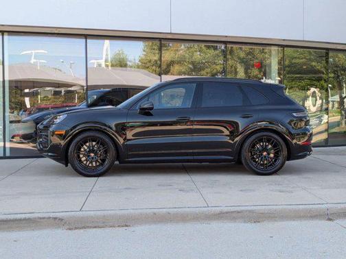 2026 Porsche Cayenne GTS