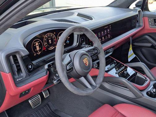 2026 Porsche Cayenne GTS