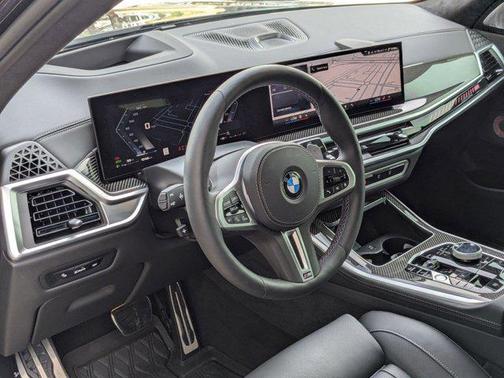 2025 BMW X5 M60i