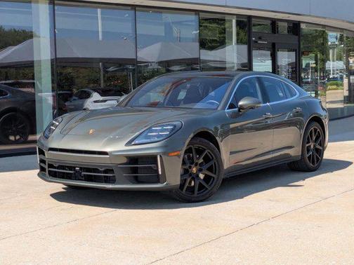 2025 Porsche Panamera RWD