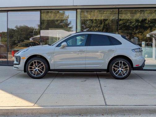 2026 Porsche Macan AWD