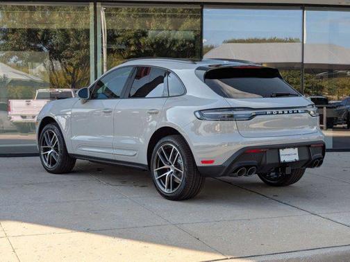 2026 Porsche Macan AWD