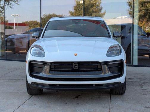 2026 Porsche Macan T