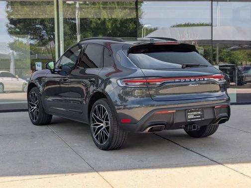 Volcano Grey Metallic 2025 Porsche Macan
