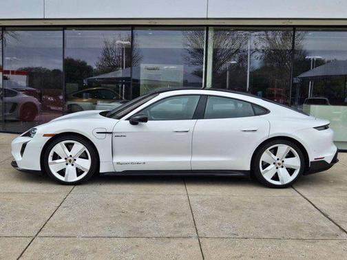 2020 Porsche Taycan Turbo S