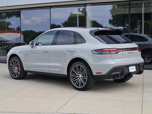 2024 Porsche Macan Base