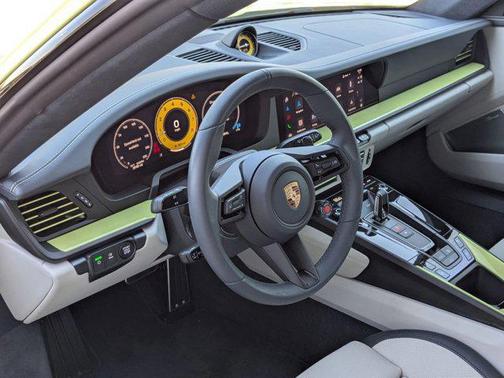 2025 Porsche 911 Carrera S