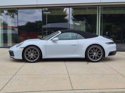 Ice Grey Metallic 2024 Porsche 911