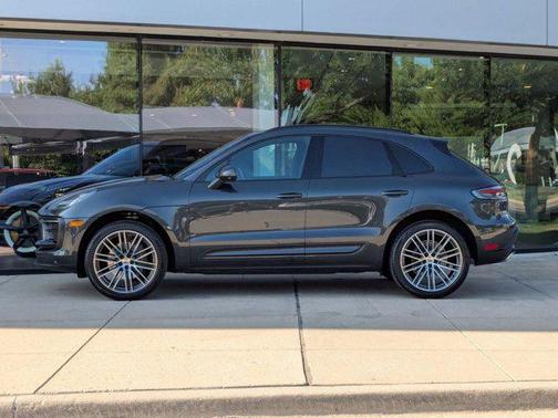 2025 Porsche Macan AWD