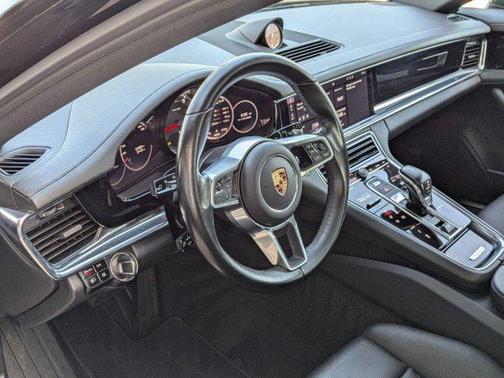 2020 Porsche Panamera 4