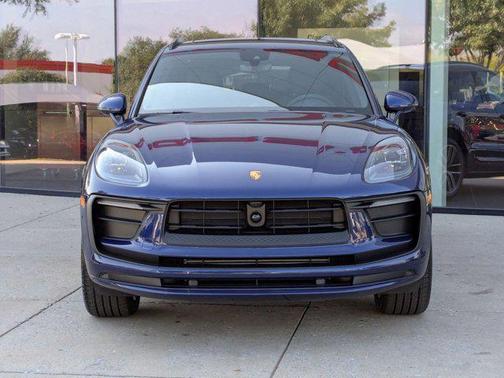 2026 Porsche Macan AWD