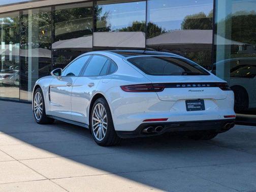 2019 Porsche Panamera E-Hybrid 4