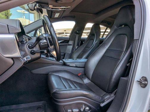 2019 Porsche Panamera E-Hybrid 4