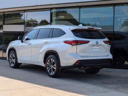 2020 Toyota Highlander Hybrid XLE