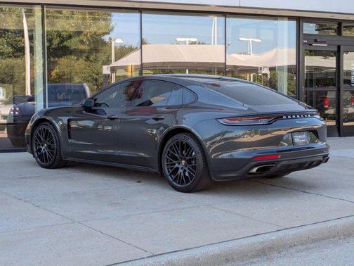 2021 Porsche Panamera RWD