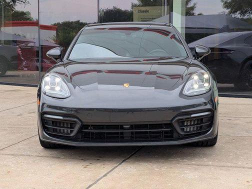 2021 Porsche Panamera RWD