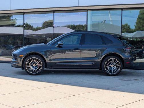 2024 Porsche Macan Base