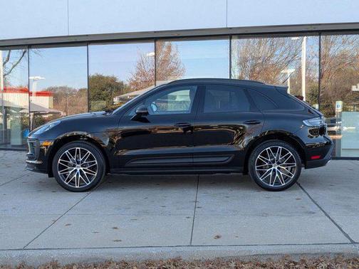 2026 Porsche Macan AWD