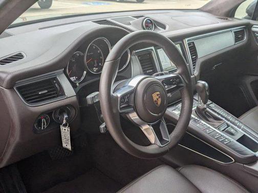 2015 Porsche Macan Turbo