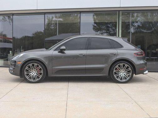 2015 Porsche Macan Turbo