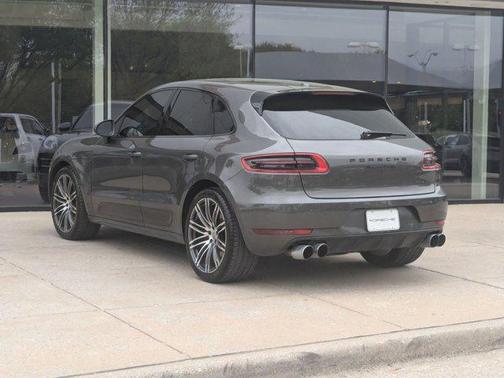 2015 Porsche Macan Turbo