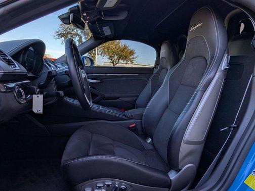 2023 Porsche 718 Spyder Roadster