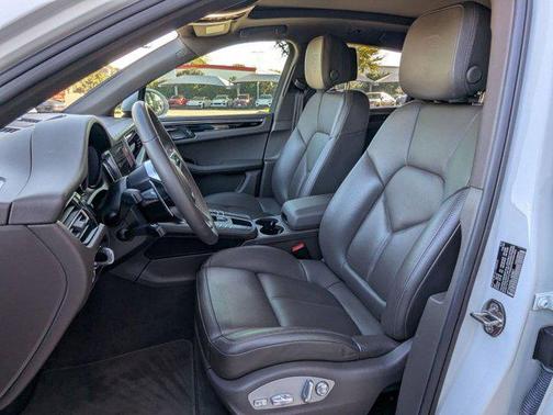 2020 Porsche Macan AWD