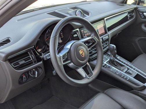 2020 Porsche Macan AWD